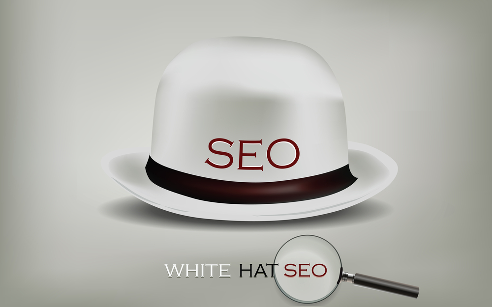 Weißer Hut mit SEO-Schriftzug Weißer Hut mit SEO-Schriftzug